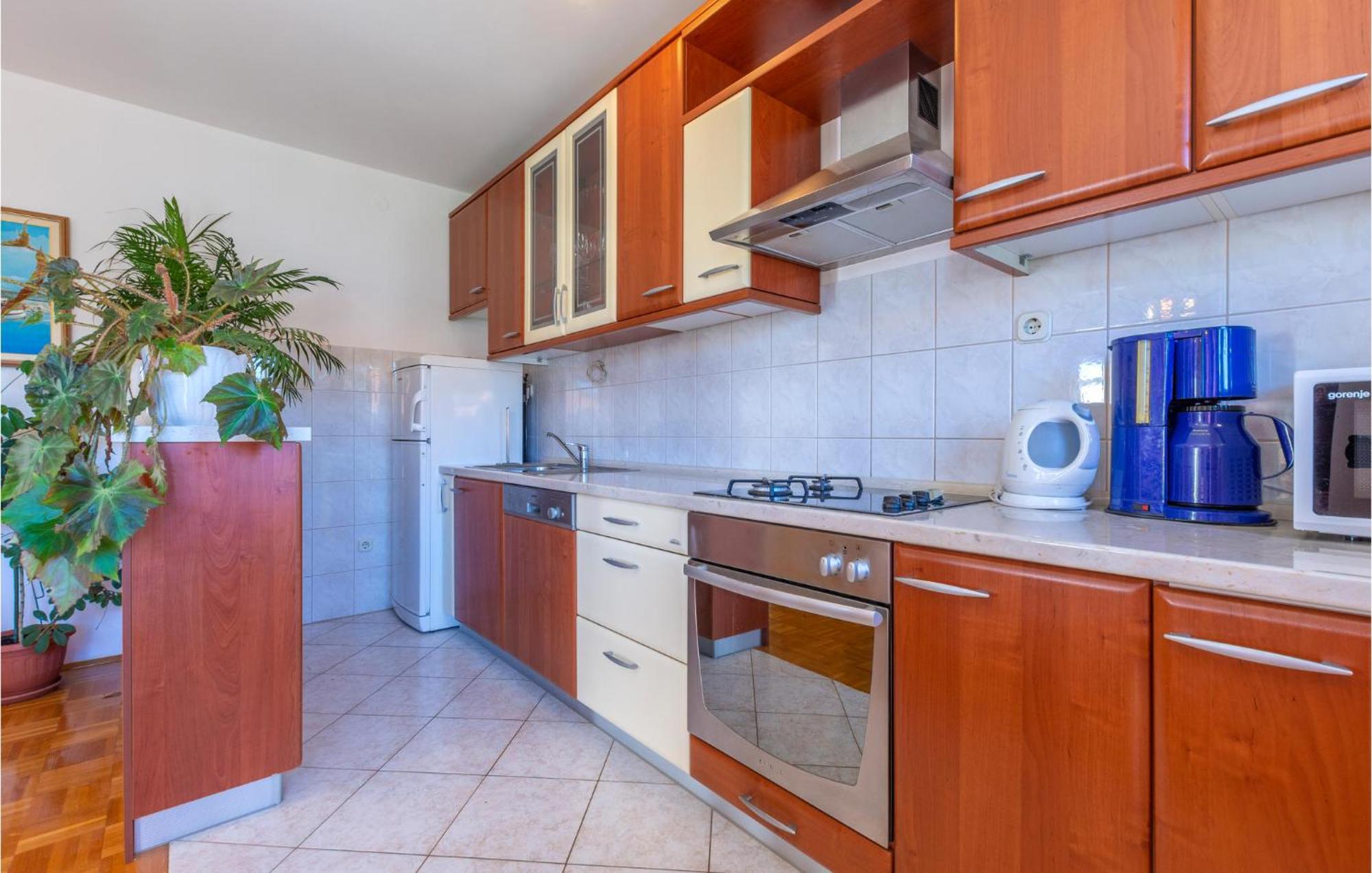 Lovely Apartment In Trogir With Kitchen Bagian luar foto